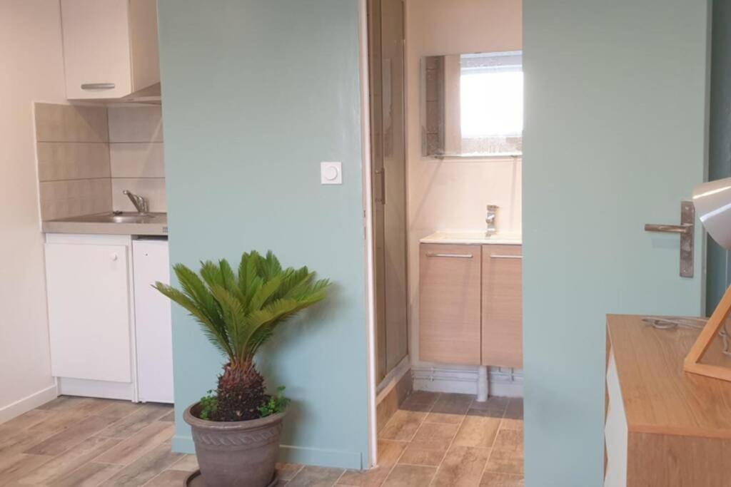 Meudon: Adorable Studio Tout Equipe, Neuf Et Calme Dış mekan fotoğraf